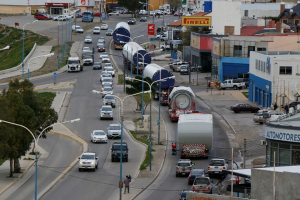 YPF Energía Eléctrica traslada equipos de gran porte para el Parque Eólico Manantiales Behr