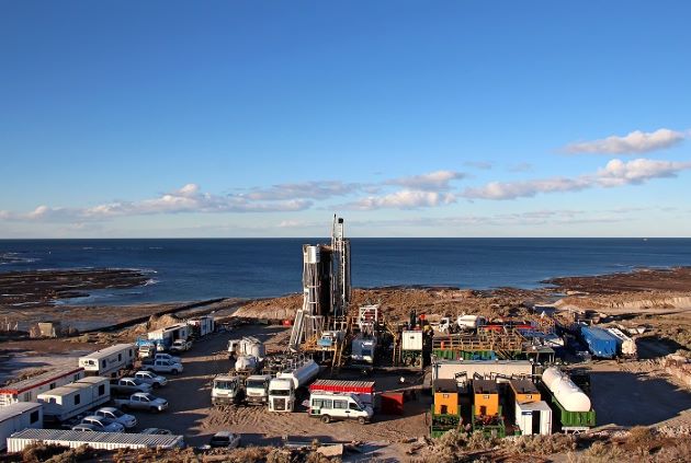 YPF hizo la presentación formal para revertir el área Restinga Alí en Chubut